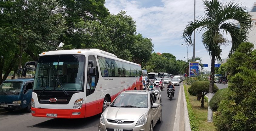 Từ ngày 1-9, xử phạt xe khách trên 30 chỗ, xe tải vào trung tâm thành phố